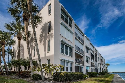 Condo in South Pasadena, Florida, 2 bedrooms  № 1572203 - photo 2