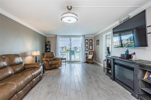 Condo in South Pasadena, Florida, 2 bedrooms  № 1572203 - photo 18