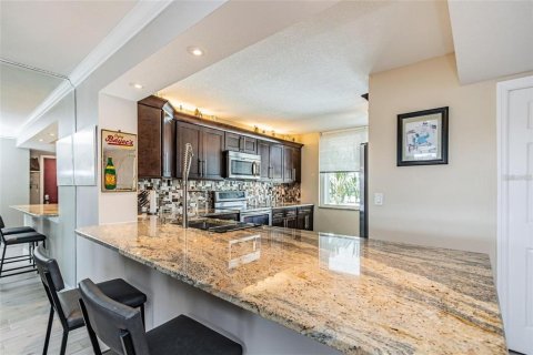 Condo in South Pasadena, Florida, 2 bedrooms  № 1572203 - photo 6