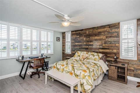 Condo in South Pasadena, Florida, 2 bedrooms  № 1572203 - photo 29