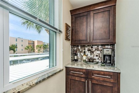 Condo in South Pasadena, Florida, 2 bedrooms  № 1572203 - photo 8