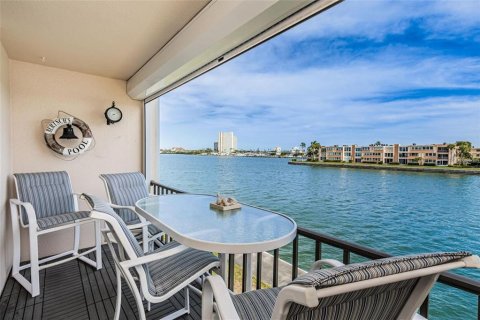Condo in South Pasadena, Florida, 2 bedrooms  № 1572203 - photo 21