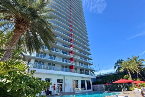Copropriété à louer à Hallandale Beach, Floride: 1 chambre, 106.84 m2 № 2018808 - photo 15