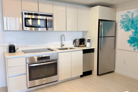 Copropriété à louer à Hallandale Beach, Floride: 1 chambre, 106.84 m2 № 2018808 - photo 5