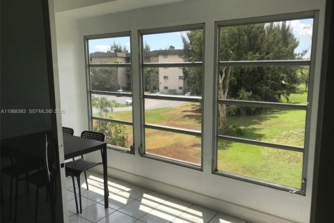 Condo in Davie, Florida, 1 bedroom  № 2050453 - photo 5