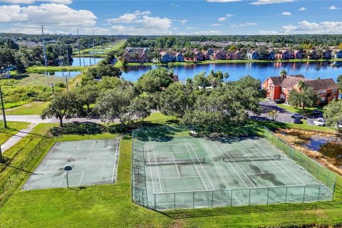 Condo in Tampa, Florida, 2 bedrooms № 2110241 - photo 19