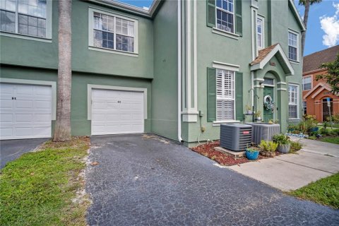 Condo in Tampa, Florida, 2 bedrooms № 2110241 - photo 13