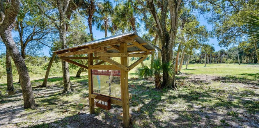 Terreno en Fort Pierce, Florida № 40476