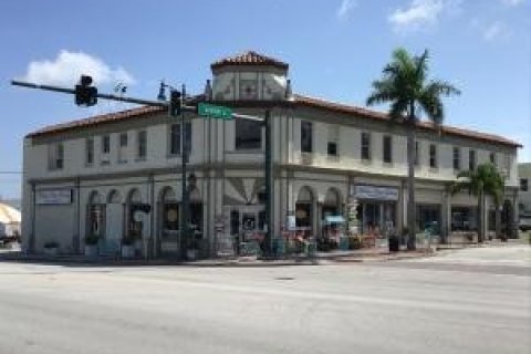 Tienda en alquiler en Fort Pierce, Florida № 763043 - foto 1