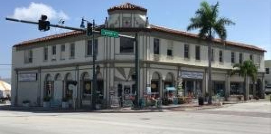 Magasin à Fort Pierce, Floride № 763043