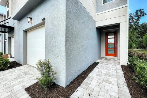 Townhouse in Brandon, Florida 3 bedrooms, 182.37 sq.m. № 2399149 - photo 3