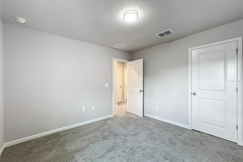 Townhouse in Brandon, Florida 3 bedrooms, 182.37 sq.m. № 2399149 - photo 16