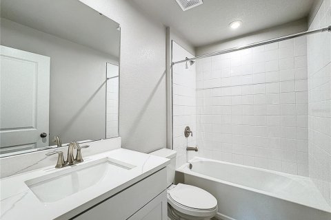 Townhouse in Brandon, Florida 3 bedrooms, 182.37 sq.m. № 2399149 - photo 27