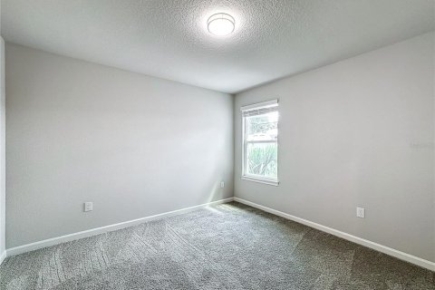 Townhouse in Brandon, Florida 3 bedrooms, 182.37 sq.m. № 2399149 - photo 12