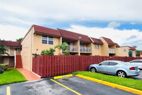 Condo in Miami, Florida, 1 bedroom  № 1818227 - photo 15
