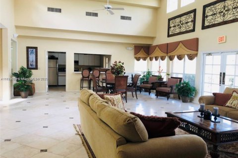 Condo in Coral Springs, Florida, 3 bedrooms  № 1806245 - photo 17