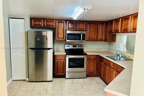 Condo in Coral Springs, Florida, 3 bedrooms  № 1806245 - photo 1