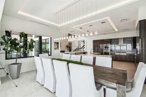 Casa en venta en Port Richey, Florida, 5 dormitorios, 500.74 m2 № 1769686 - foto 30