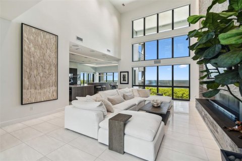Casa en venta en Port Richey, Florida, 5 dormitorios, 500.74 m2 № 1769686 - foto 17