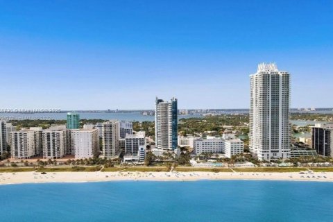 Condo in Miami Beach, Florida, 2 bedrooms  № 1984105 - photo 14