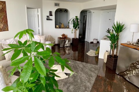 Condo in Miami Beach, Florida, 2 bedrooms  № 1984105 - photo 6