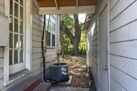Commercial property in Orlando, Florida 6 bedrooms, 217.95 sq.m. № 1169152 - photo 13