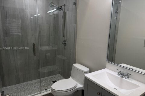 Villa ou maison à vendre à Miami, Floride: 4 chambres, 135.92 m2 № 1974603 - photo 12