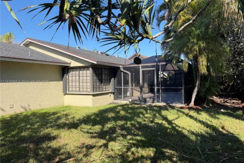 Villa ou maison à vendre à Miami, Floride: 4 chambres, 135.92 m2 № 1974603 - photo 26