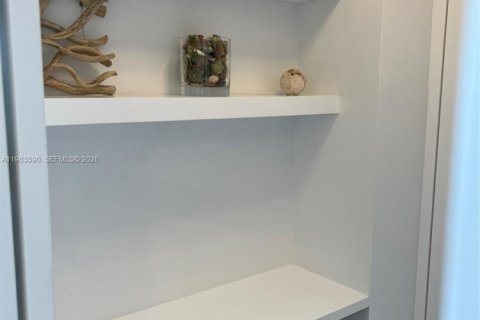 Снять в аренду кондоминиум в Майами-Бич, Флорида 2 спальни, 110.55м2, № 2081029 - фото 26