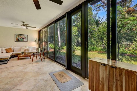 Condo in Bradenton, Florida, 2 bedrooms  № 1905449 - photo 30