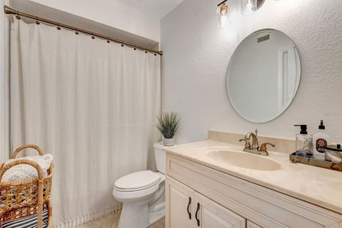 Condo in Bradenton, Florida, 2 bedrooms  № 1905449 - photo 27