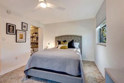 Condo in Bradenton, Florida, 2 bedrooms  № 1905449 - photo 24