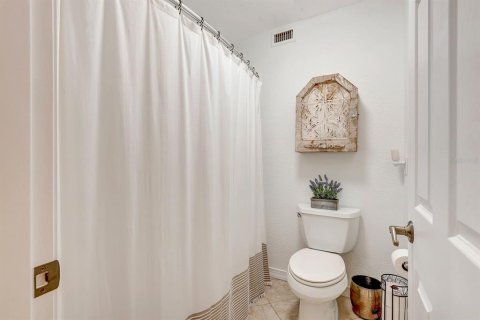 Condo in Bradenton, Florida, 2 bedrooms  № 1905449 - photo 23