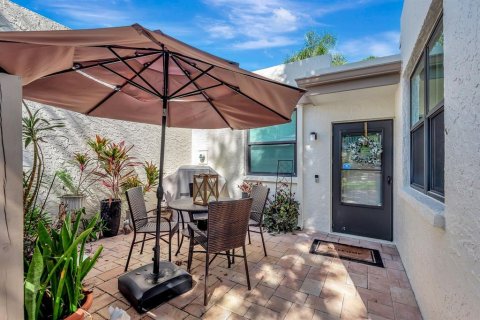 Condo in Bradenton, Florida, 2 bedrooms  № 1905449 - photo 2