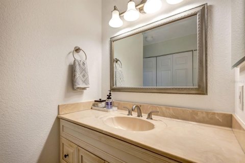 Condo in Bradenton, Florida, 2 bedrooms  № 1905449 - photo 21
