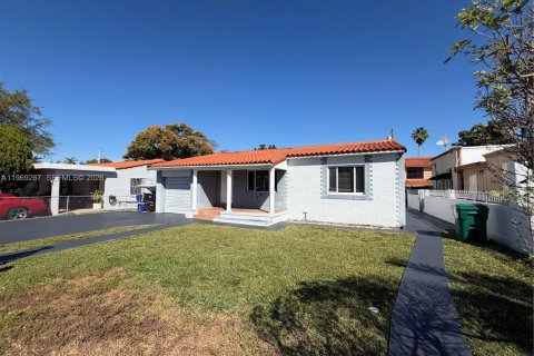 Купить виллу или дом в Майами, Флорида 5 спален, 171.59м2, № 2030087 - фото 2