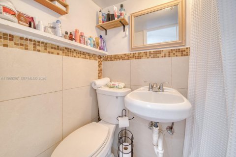 Купить виллу или дом в Майами, Флорида 5 спален, 171.59м2, № 2030087 - фото 30