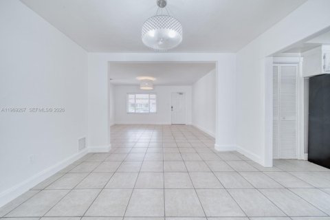 Купить виллу или дом в Майами, Флорида 5 спален, 171.59м2, № 2030087 - фото 8