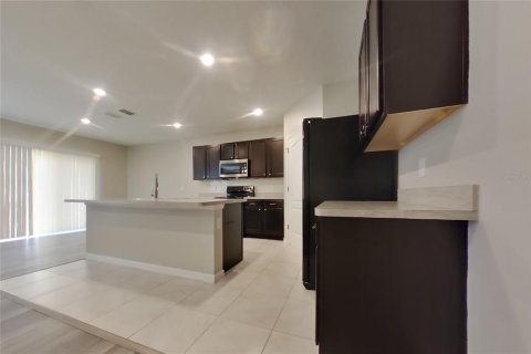 Villa ou maison à louer à Groveland, Floride: 5 chambres, 250.46 m2 № 2094981 - photo 6