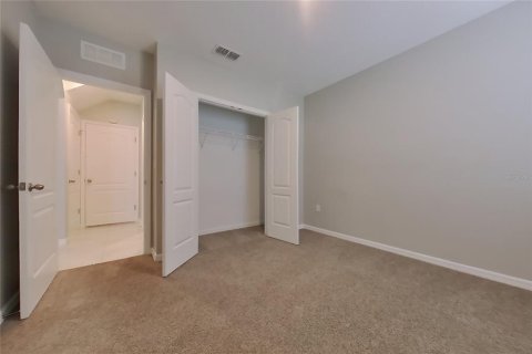 Villa ou maison à louer à Groveland, Floride: 5 chambres, 250.46 m2 № 2094981 - photo 10