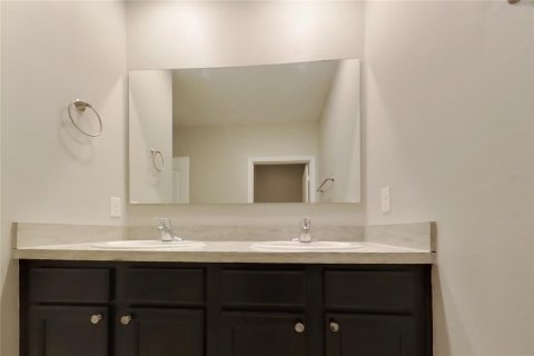 Villa ou maison à louer à Groveland, Floride: 5 chambres, 250.46 m2 № 2094981 - photo 21