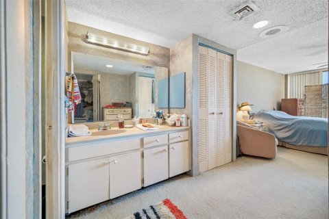 Condominio en venta en Treasure Island, Florida, 2 dormitorios, 109.16 m2 № 1653787 - foto 19