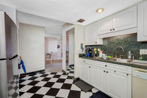 Condominio en venta en Treasure Island, Florida, 2 dormitorios, 109.16 m2 № 1653787 - foto 4