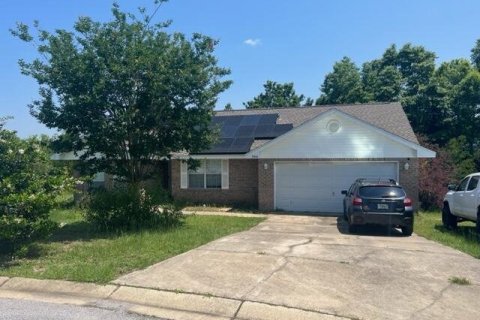Casa en alquiler en Crestview, Florida, 3 dormitorios, 146.41 m2 № 562403 - foto 1