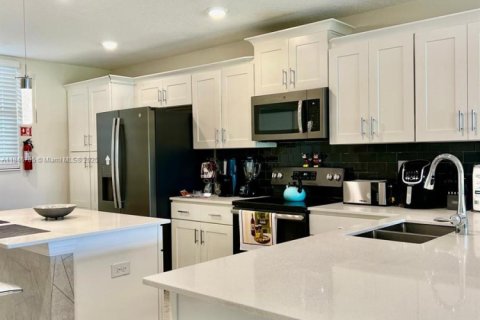 Condo in Kissimmee, Florida, 2 bedrooms  № 1846013 - photo 3
