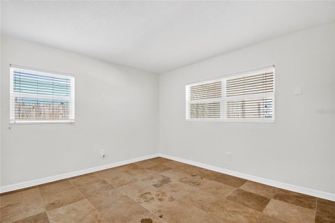 Commercial property in Madeira Beach, Florida 4 bedrooms, 128.02 sq.m. № 2091970 - photo 20