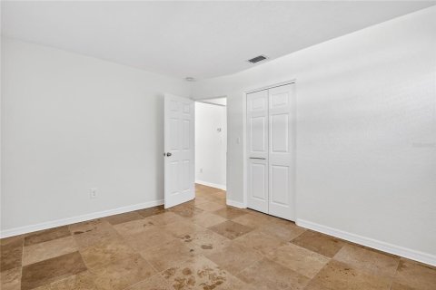 Commercial property in Madeira Beach, Florida 4 bedrooms, 128.02 sq.m. № 2091970 - photo 26