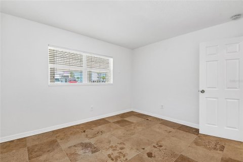 Commercial property in Madeira Beach, Florida 4 bedrooms, 128.02 sq.m. № 2091970 - photo 22
