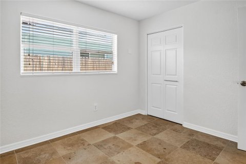Commercial property in Madeira Beach, Florida 4 bedrooms, 128.02 sq.m. № 2091970 - photo 25