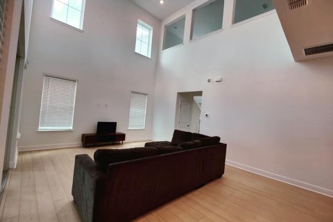Villa ou maison à louer à Orlando, Floride: 4 chambres, 246.19 m2 № 2167838 - photo 10